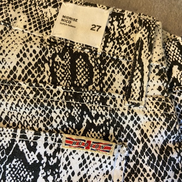 Rare Hudson Nico Super Skinny Midrise Jeans Snake sz 27 NWOT - Picture 2 of 6